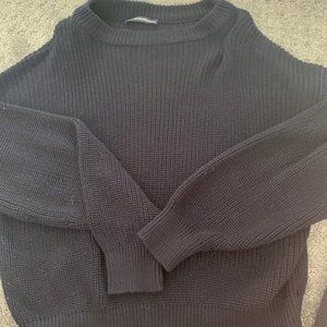 NAVY BRANDY MELVILLE SWEATER